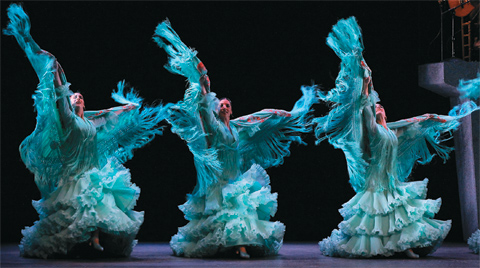 FEAT_WINTER_DANCE_BalletFlamenco FEAT_WINTER_DANCE_BalletFlamenco