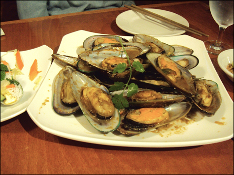 food_saigon_mussels_main