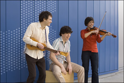 DOWNLOAD_pressshottrio_3400.jpg DOWNLOAD_pressshottrio_3400.jpg