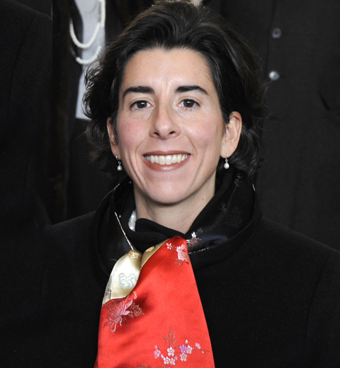 Gina_top.jpg Gina_top.jpg