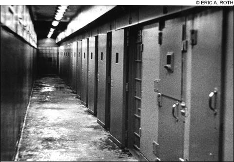 1008_prison2_main2 1008_prison2_main2
