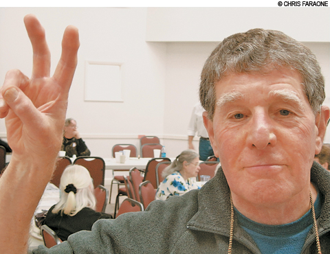 main2_peacesign_480 main2_peacesign_480