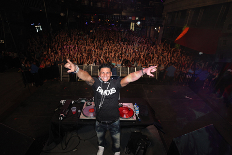 pauly-d-1_main
