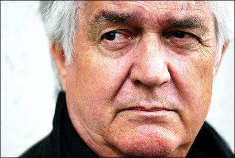 1002_mankell_main