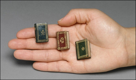 insideExMiniatureBooks2